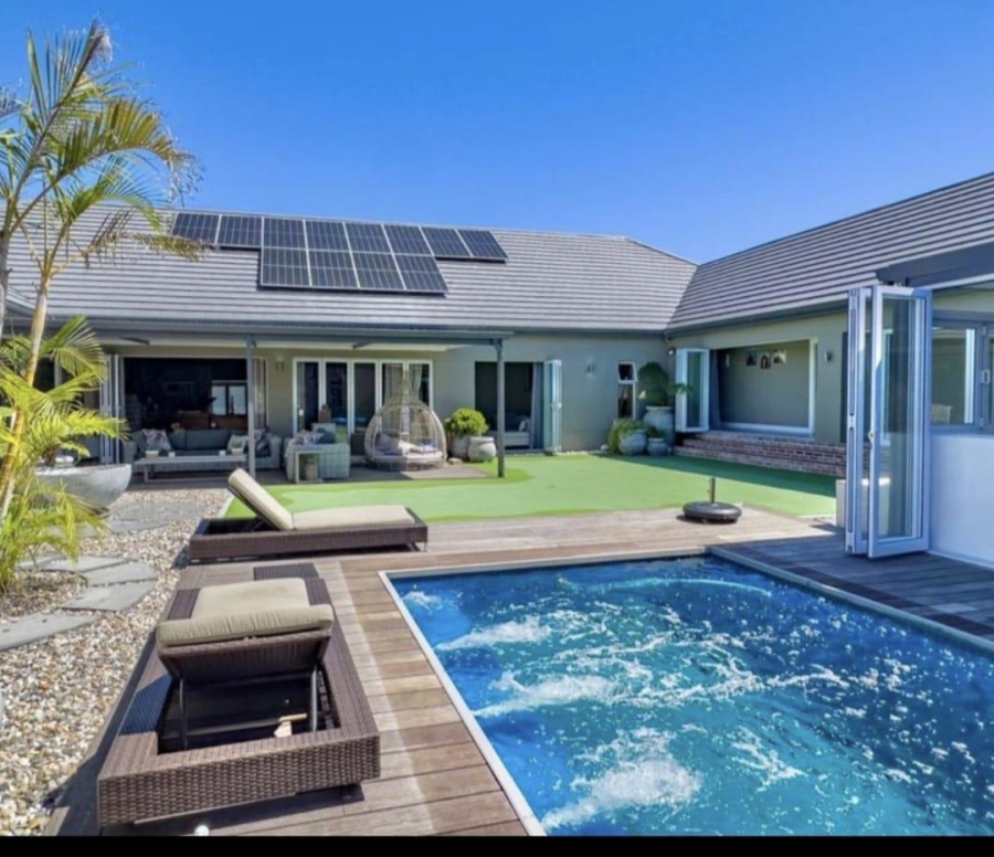 To Let 6 Bedroom Property for Rent in Num Num Cape Estate Western Cape